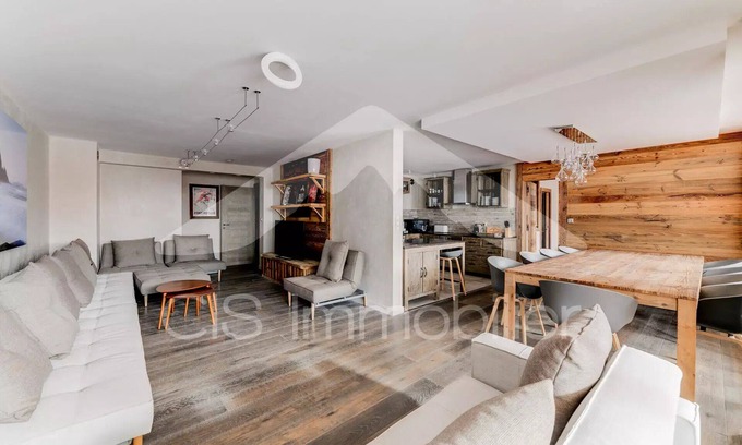 Meribel Centre Apartment | Meribel Chalet - Beautiful 6 room apartment for 10 people in the center of Méribel close to shops and ski slopes