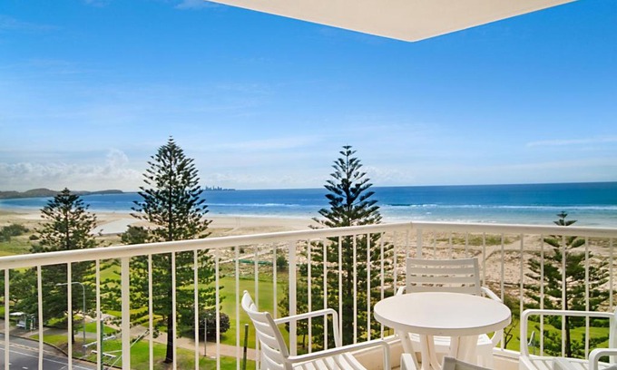 Coolangatta Apartment | Meridian Tower Kirra Beach