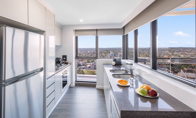 Parramatta Apartment | Meriton Suites Church Street, Parramatta