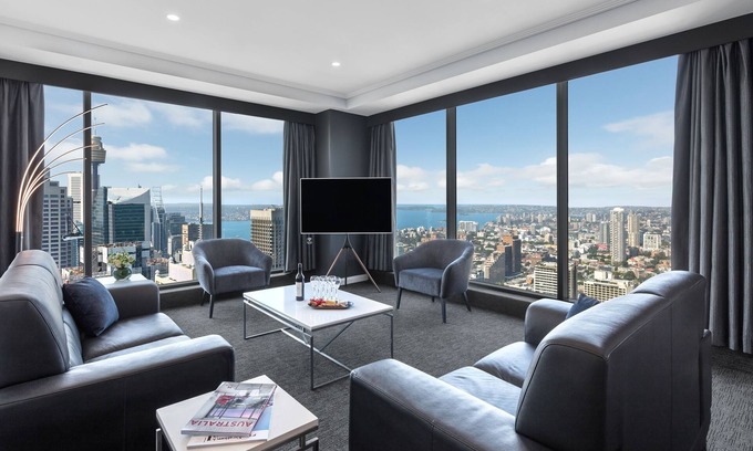 Sydney Central Business District Apartment | Meriton Suites World Tower, Sydney