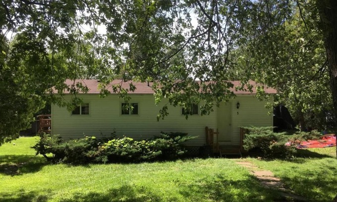 Prince Edward Ski Chalet | Merland Park Cottages - Chalet 5