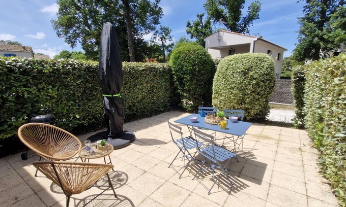 Meschers-sur-Gironde Apartment | Meschers sur Gironde - HOLIDAY HOUSE - terrace - near BEACH