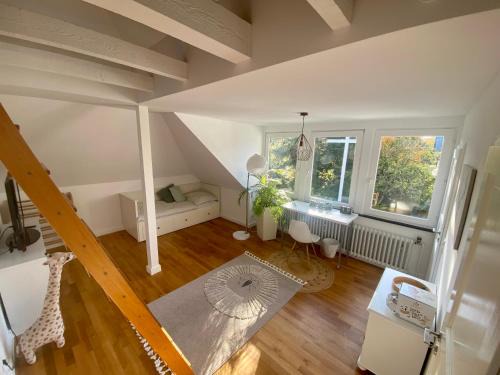 Stockum House | (Messe)Zimmer mit Bad und Ankleideraum + Parkplatz