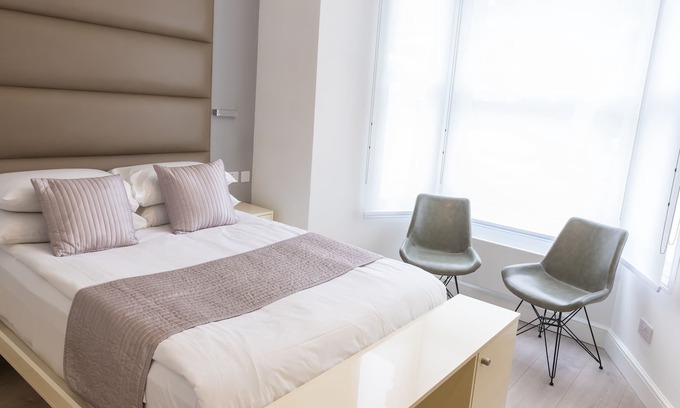 Kilburn Apartment | Messina Studios
