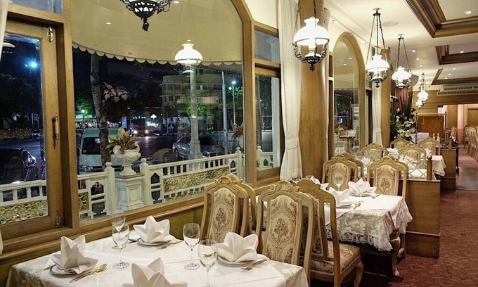 Wat Bowon Niwet Hotel | Methavalai Residence