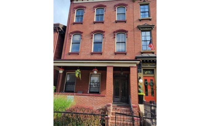 Wilkinsburg House | Mexican War Streets Junior Suite