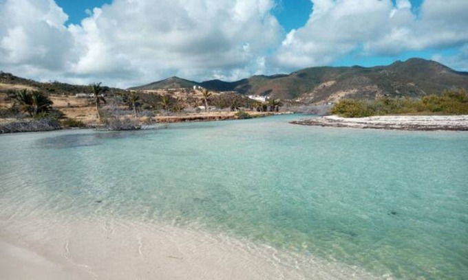 Anse Marcel Apartment | Appart Zoe,Garden and swimming pool 1mn to Anse Marcel Beach