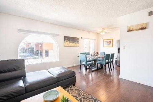 Paradise Apartment | MGM Airport Strip 2 miles