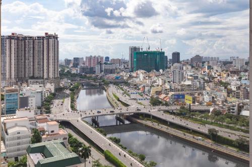 Bach Dang Riverside Apartment | MH Apartment- Tresor- spacious and cozy center D4