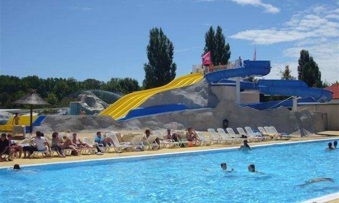 Les Mathes House | MH aux Charmettes, 40 m2, not overlooked, air conditioning, 2 passes offered s35