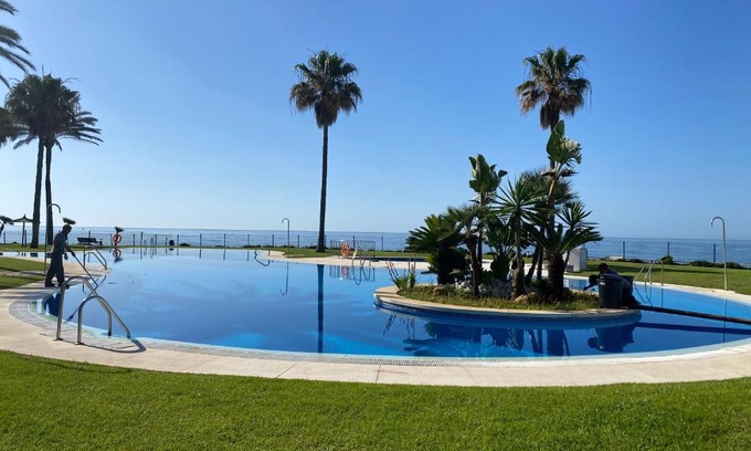 Sitio de Calahonda Apartment | Mi Capricho Apartment with Sea Views and Gardens