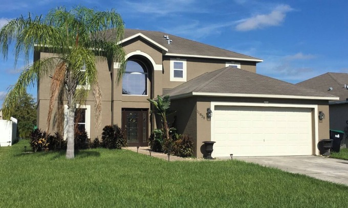 Southeast Orlando House | Mi Casa Es Su Casa!🏡 4 Bdrm home with pool