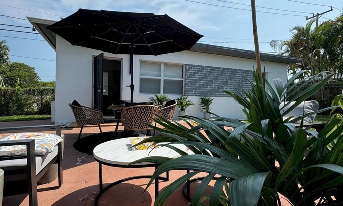 Northeast Miami Cottage | Miami Shores Cottage