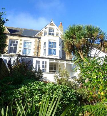 Perranporth House | Michaelstow