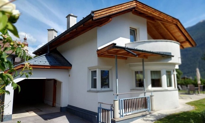 Imst House | Michl"s Villa Modern retreat