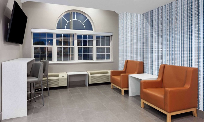 Janesville Hotel | Microtel Inn by Wyndham Janesville