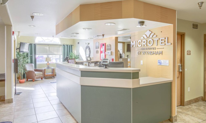 Gulf Shores Hotel | Microtel Inn & Suites by Wyndham Gulf Shores