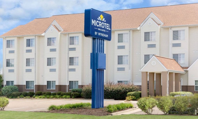 Starkville Hotel | Microtel Inn & Suites by Wyndham Starkville