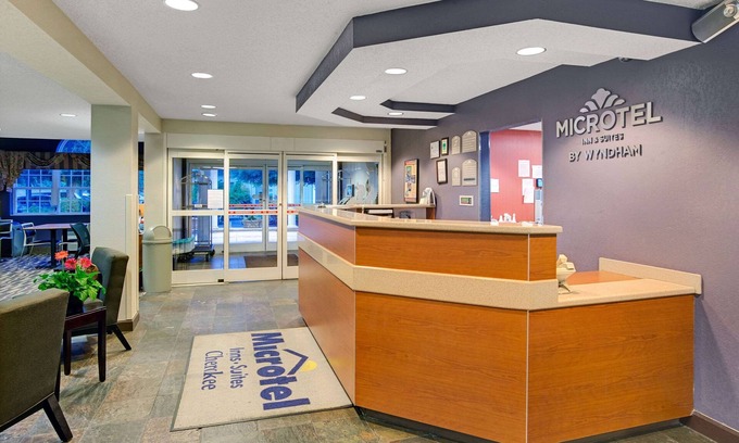 Cherokee Hotel | Microtel Inn & Suites by Wyndham Cherokee