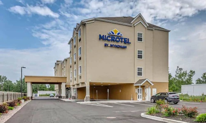 Niagara Falls Hotel | Microtel Inn & Suites by Wyndham Niagara Falls