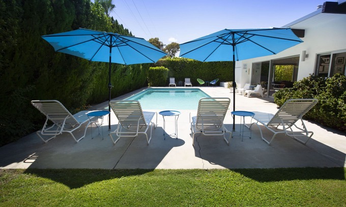 Sunmor House | MID-CENTURY ALEXANDER - P.S. HEAVEN!