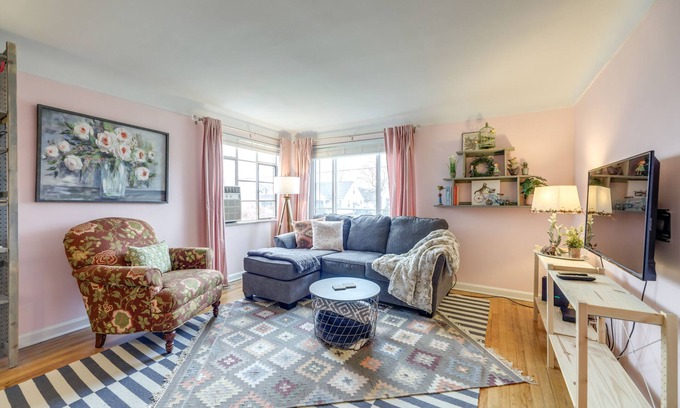 Mount Healthy Apartment | Mid-Century First-Floor Apt 15 Mins to Cincinnati!