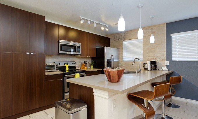 Rancho Oakey House | Mid-Century Modern Desert Oasis