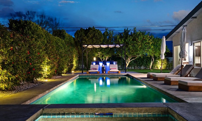 Racquet Club West House | Mid Century Modern Resort Pool, few minutes from downtown. Great mountain views