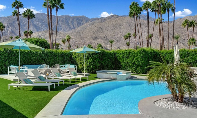 Indian Canyon House | Mid-Century Modern Escape