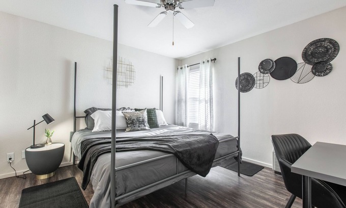 Overland Park Apartment | Mid-Rise Luxury 1 BR 1 BD Free Carport Parking WiFi and Dedicated Workspace