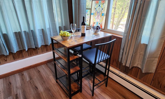 Johnstown House | Mid-term rental. Discount 50% for parties < 3. Minimum stay 30 days