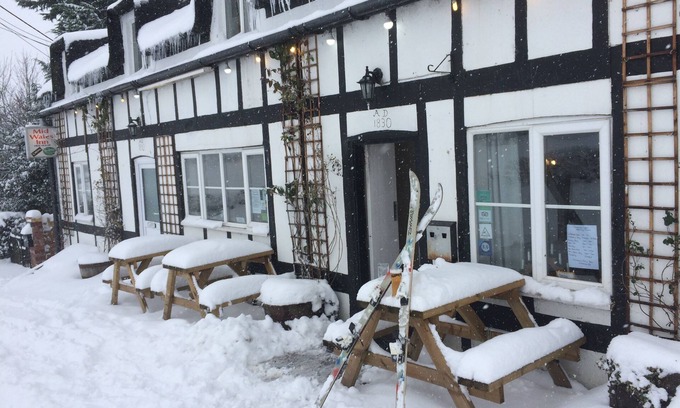 Pant-y-Dwr Bed & Breakfast | Mid Wales Inn