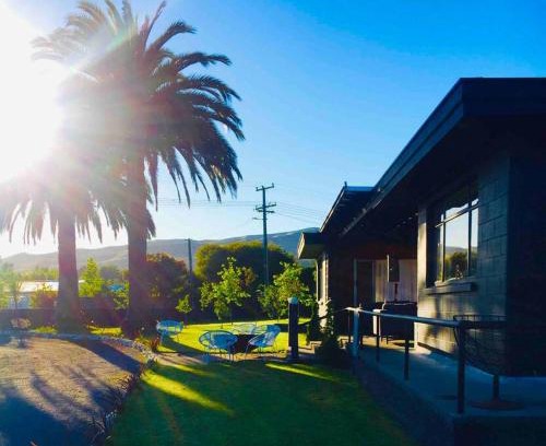 Blenheim Apartment | Midcentury Magic in Marlborough