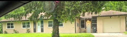 Roselawn Finance House | MidCity Country Charm