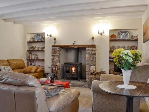 Crynant House | Middleton Hall