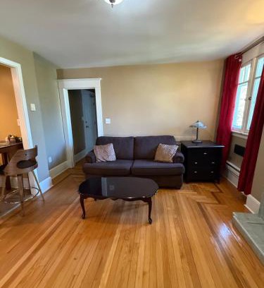 Waterford Valley Apartment | Midstream Manor Unit 5, 1 Bedroom Apartment