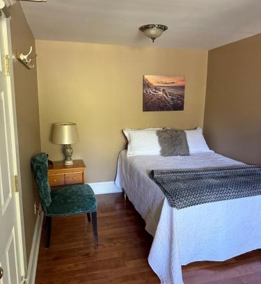 Waterford Valley Apartment | Midstream Manor Unit 6, Studio