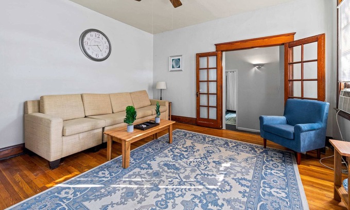 Clifton Heights Apartment | Midtown Apt Near Downtown&U of C- Hangout Unit 1&2