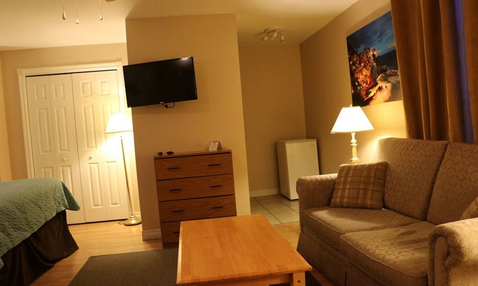 Moncton Hotel | Midtown Motel & Suites
