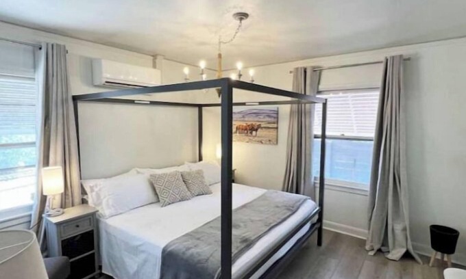 Old Southwest House | MidTown Reno Plumas Bungalow