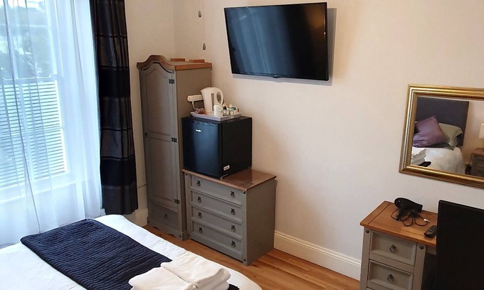 Torquay City Centre House | Midway Guest House