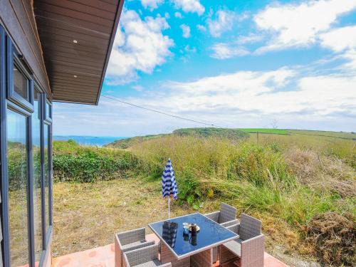 Torpoint House | Midway Lodge