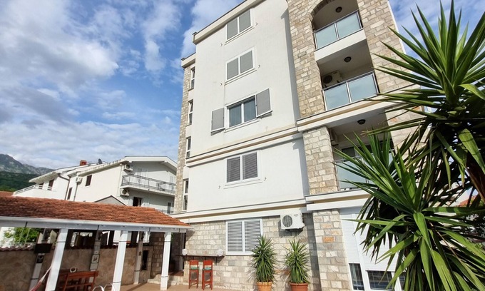 Becici Apartment | Mila & Aleksandr Apartments