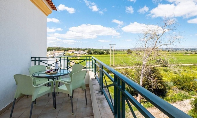 Alfa-Mar Condo | Milene - Falésia Field & Beach Retreat