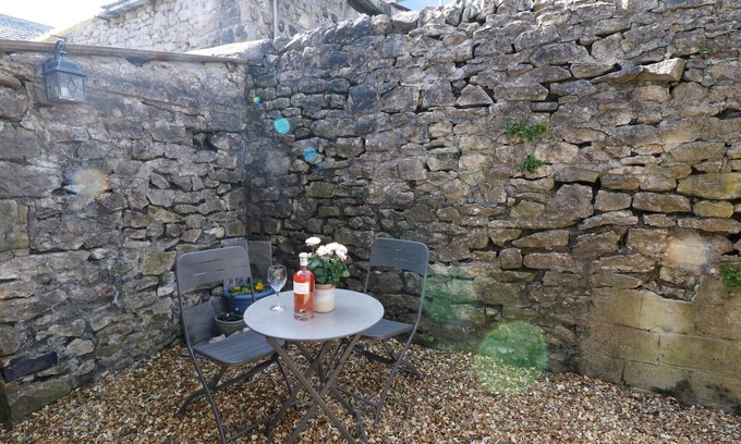 Tideswell Cottage | Milford House