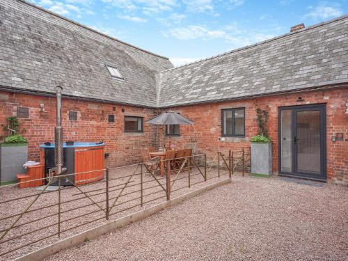Huntley House | Milkmaid's Barn