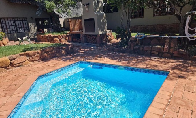 Bela-Bela Cabin | Milkwood Cottage Mabalingwe