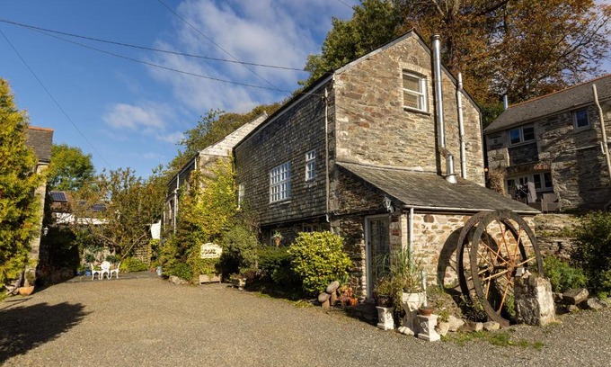 Ladock Apartment | Mill Retreat at Bissick Old Mill