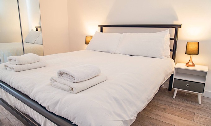 Inverness Apartment | Millburn Apartment
