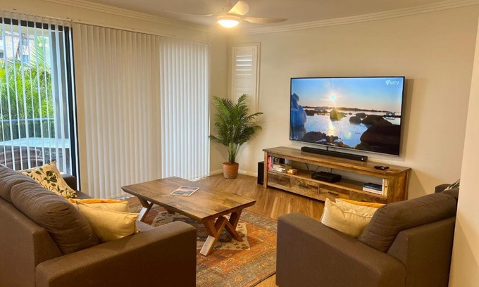 Forster Apartment | Millenium 101